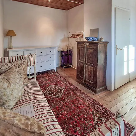 2 Bedroom In * Taden